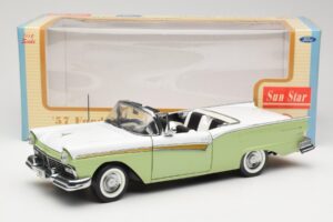 Ford Fairlane Skyliner Groen & Wit Sun Star 1:18 FORD003 Metaal — afbeelding 9 van 9