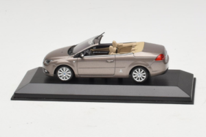 Ford Focus Mk2 CC Grijs Minichamps 1:43 FORD005 Metaal