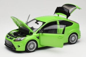 Ford Focus RS Mk2 Green Metallic Minichamps 1:18 100080001 Metaal — afbeelding 2 van 8