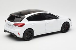 Ford Focus ST Mk4 Frozen Wit MCG 1:18 MCG18453 Metaal — afbeelding 2 van 6