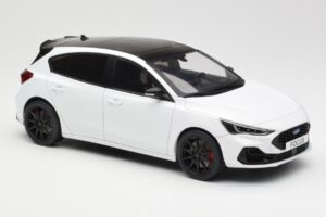 Ford Focus ST Mk4 Frozen Wit MCG 1:18 MCG18453 Metaal — afbeelding 4 van 6