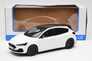 Ford Focus ST Mk4 Frozen Wit MCG 1:18 MCG18453 Metaal — afbeelding 6 van 6