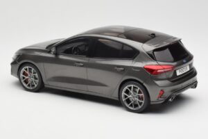 Ford Focus ST Mk4 Grijs MCG 1:18 MCG18454 Metaal — afbeelding 5 van 6