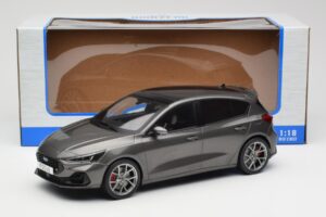 Ford Focus ST Mk4 Grijs MCG 1:18 MCG18454 Metaal — afbeelding 6 van 6