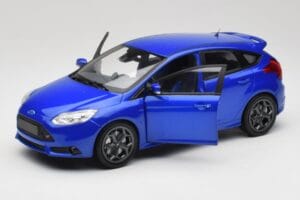 Ford Focus ST Mk2 Blue Metallic Minichamps 1:18 110082001 Metaal — afbeelding 2 van 8