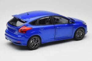 Ford Focus ST Mk2 Blue Metallic Minichamps 1:18 110082001 Metaal — afbeelding 3 van 8