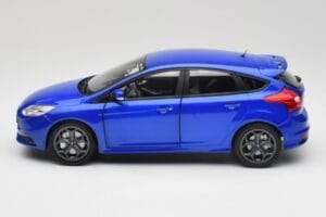 Ford Focus ST Mk2 Blue Metallic Minichamps 1:18 110082001 Metaal — afbeelding 4 van 8