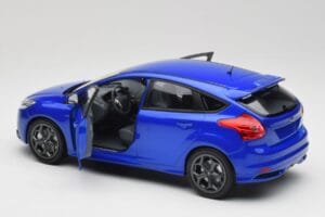 Ford Focus ST Mk2 Blue Metallic Minichamps 1:18 110082001 Metaal — afbeelding 5 van 8