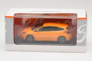 Ford Focus ST Mk3 Tangerine Scream Minichamps 1:43 FOCUS001 Metaal — afbeelding 4 van 4