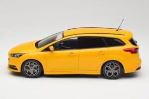 Ford Focus ST Turnier Mk3 Geel MCG 1:18 MCG18464 Metaal — afbeelding 3 van 6