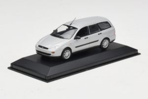 Ford Focus Mk1 Turnier Zilver Minichamps 1:43 FOCUS004 Metaal — afbeelding 2 van 5