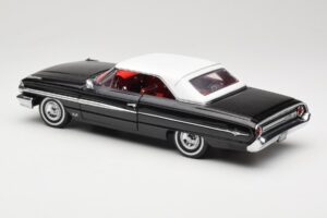 Ford Galaxie 500 Zwart Sun Star 1:18 1442 Metaal — afbeelding 7 van 8