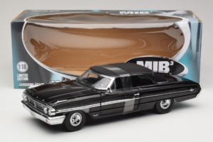 Ford Galaxie 500 Men in Black 3 Movie GreenLight 1:18 15301 Metaal — afbeelding 6 van 6