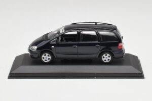Ford Galaxy Mk1 Blauw Minichamps 1:43 430089501 Metaal