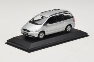 Ford Galaxy Mk2 Zilver Minichamps 1:43 GALAXY001 Metaal — afbeelding 2 van 4