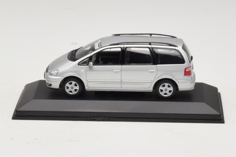 Ford Galaxy Mk2 Zilver Minichamps 1:43 GALAXY001 Metaal