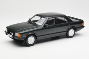Ford Granada Mk2 2.8 Injection Donkergroen MCG 1:18 MCG18263 Metaal