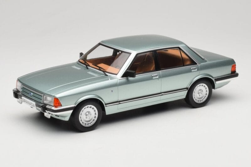Ford Granada Mk2 2.8 Ghia Light Green Metallic MCG 1:18 MCG18535 Metaal