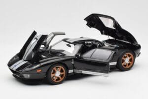 Ford GT Zwart Met Witte Strepen AUTOart 1:18 73023 Metaal — afbeelding 2 van 8