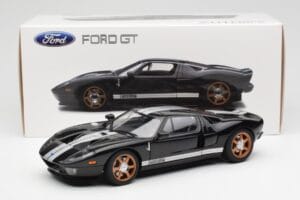 Ford GT Zwart Met Witte Strepen AUTOart 1:18 73023 Metaal — afbeelding 8 van 8