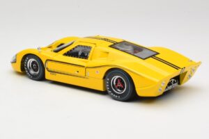 Ford GT40 Mk IV Geel 1967 Shelby Collectibles 1:18 31414S Metaal — afbeelding 7 van 8