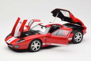 Ford GT Rood AUTOart 1:18 73021 Metaal — afbeelding 2 van 8
