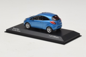 Ford Ka Blue Metallic Minichamps 1:43 400088202 Metaal — afbeelding 3 van 4