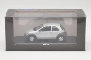 Ford Ka Mk1 Zilvergrijs Minichamps 1:43 130248 Metaal — afbeelding 4 van 4