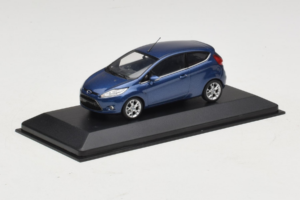 Ford Ka Dark Blue Metallic Minichamps 1:43 FORD004 Metaal — afbeelding 2 van 4