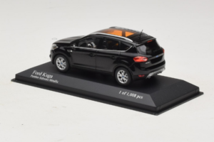Ford Kuga Black Metallic Minichamps 1:43 400087202 Metaal — afbeelding 3 van 4