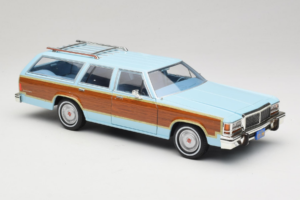 Ford LTD Country Squire Charlie's Angels Movie GreenLight 1:18 19066 Metaal — afbeelding 6 van 8