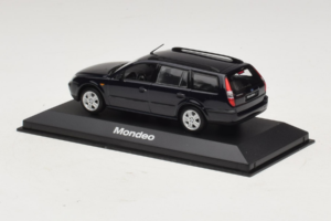 Ford Mondeo Mk3 Touring Zwart Minichamps 1:43 MONDEO003 Metaal — afbeelding 3 van 4