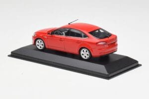 Ford Mondeo Mk4 Colorado Rood Minichamps 1:43 MONDEO001 Metaal — afbeelding 3 van 4