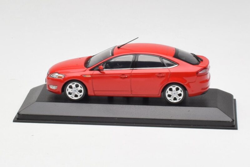 Ford Mondeo Mk4 Colorado Rood Minichamps 1:43 MONDEO001 Metaal