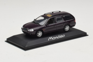 Ford Mondeo Mk1 Turnier Dark Blue Metallic Minichamps 1:43 43306312 Metaal — afbeelding 2 van 4