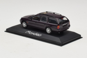 Ford Mondeo Mk1 Turnier Dark Blue Metallic Minichamps 1:43 43306312 Metaal — afbeelding 3 van 4