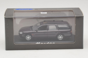 Ford Mondeo Mk1 Turnier Dark Blue Metallic Minichamps 1:43 43306312 Metaal — afbeelding 4 van 4