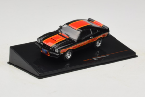 Ford Mustang Cobra II Zwart IXO 1:43 CLC599N Metaal — afbeelding 2 van 4