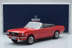 Ford Mustang Cabriolet Rood Norev 1:18 182810 Metaal — afbeelding 6 van 6