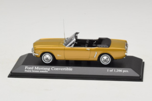 Ford Mustang Cabriolet Goud Minichamps 1:43 400082432 Metaal