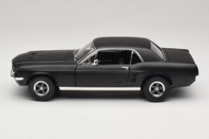 Ford Mustang Creed Movie GreenLight 1:18 13611 Metaal — afbeelding 4 van 8