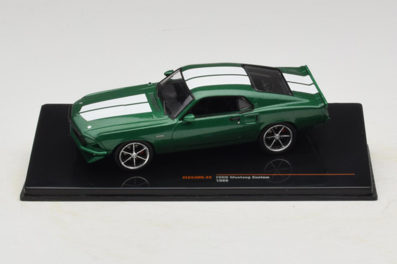 Ford Mustang Custom Groen IXO 1:43 CLC530N Metaal