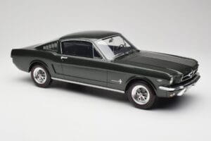 Ford Mustang Fastback Ivy Green Otto 1:12 G079 Hars — afbeelding 4 van 6