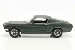 Ford Mustang Fastback Satin Green Metallic Norev 1:12 122702 Metaal — afbeelding 3 van 5