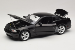 Ford Mustang GT Zwart Drive Movie GreenLight 1:18 13609 Metaal — afbeelding 2 van 8
