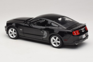 Ford Mustang GT Zwart Drive Movie GreenLight 1:18 13609 Metaal — afbeelding 7 van 8