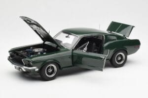 Ford Mustang GT Bullitt Groen AUTOart 1:18 72812 Metaal — afbeelding 2 van 8