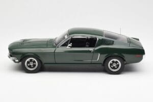 Ford Mustang GT Bullitt Groen AUTOart 1:18 72812 Metaal — afbeelding 4 van 8