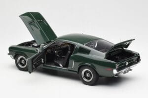 Ford Mustang GT Bullitt Groen AUTOart 1:18 72812 Metaal — afbeelding 5 van 8