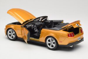Ford Mustang GT S197 Cabriolet Goud Maisto 1:18 31158 Metaal — afbeelding 4 van 7